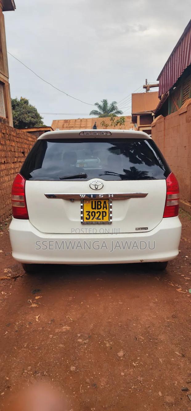 Toyota Wish 2004 White