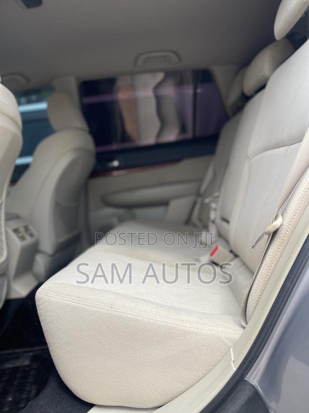Subaru Outback 2010 Silver