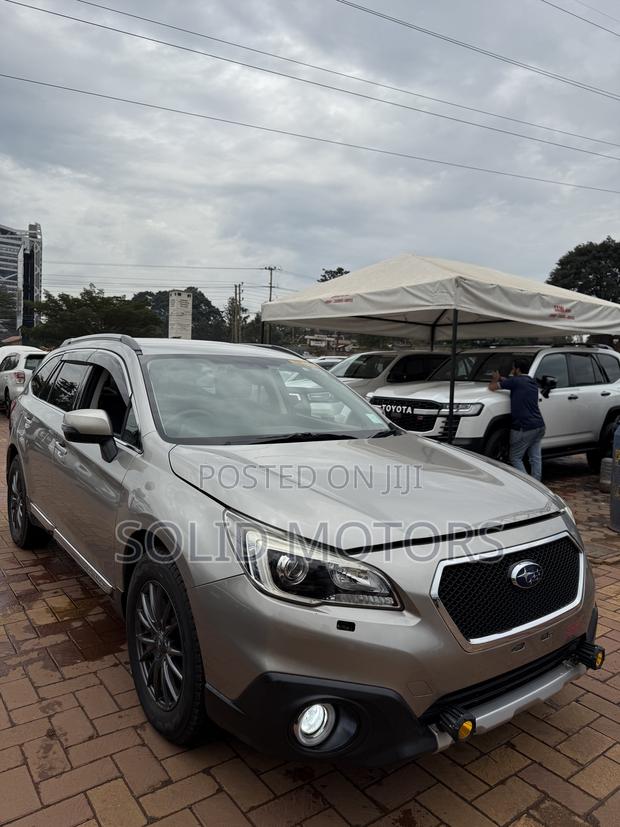 Subaru Outback 2.5i 4dr Wagon AWD (2.5L 4cyl CVT) 2015 Gold