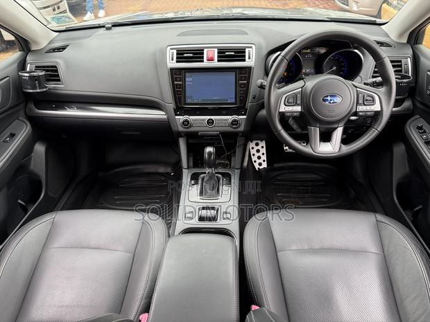 Subaru Outback 2.5i 4dr Wagon AWD (2.5L 4cyl CVT) 2015 Gold