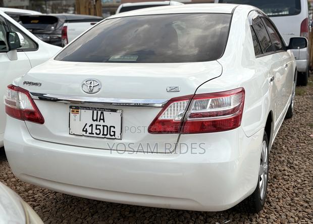 Toyota Premio 1.8 FWD 2012 White