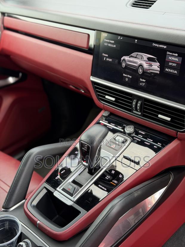 Porsche Cayenne Turbo AWD 2020 Gray