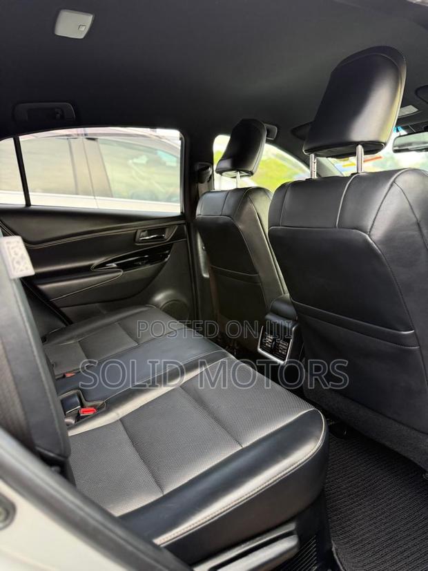 Toyota Harrier 2.0 2017 Silver