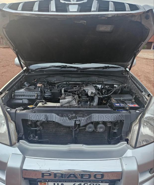 Toyota Land Cruiser Prado 2.7 5dr 2004 Silver