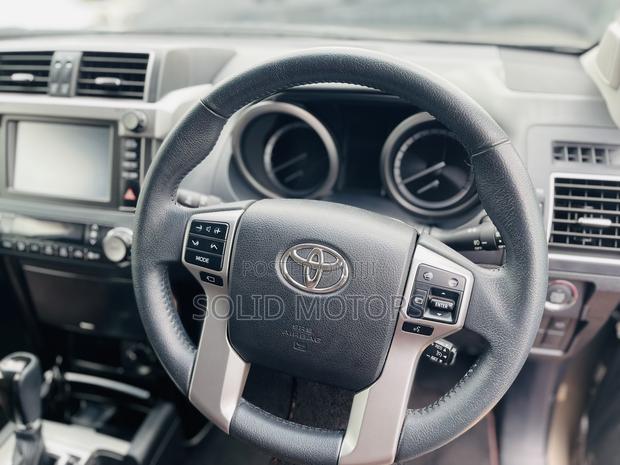 Toyota Land Cruiser Prado 2.7 2017 Gold