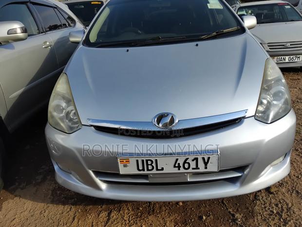 Toyota Wish 2006 Silver