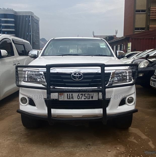 Toyota Hilux 2.5 D-4D SRX 2006 White