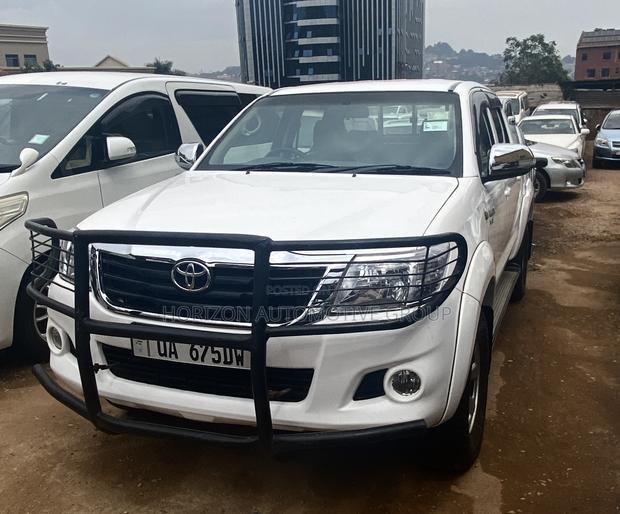 Toyota Hilux 2.5 D-4D SRX 2006 White