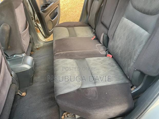 Toyota Kluger 2008 Silver