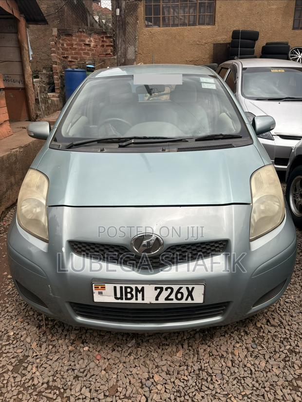 Toyota Vitz 2008 Blue
