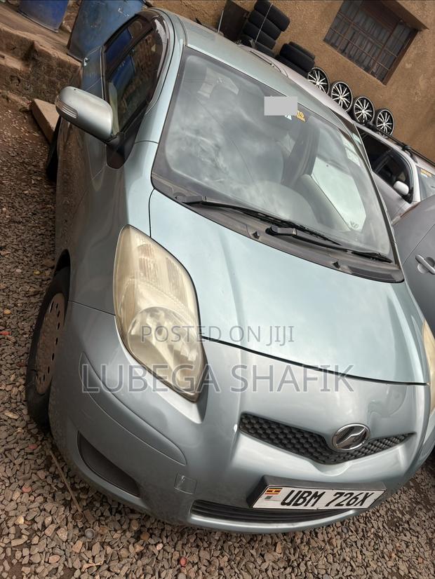Toyota Vitz 2008 Blue
