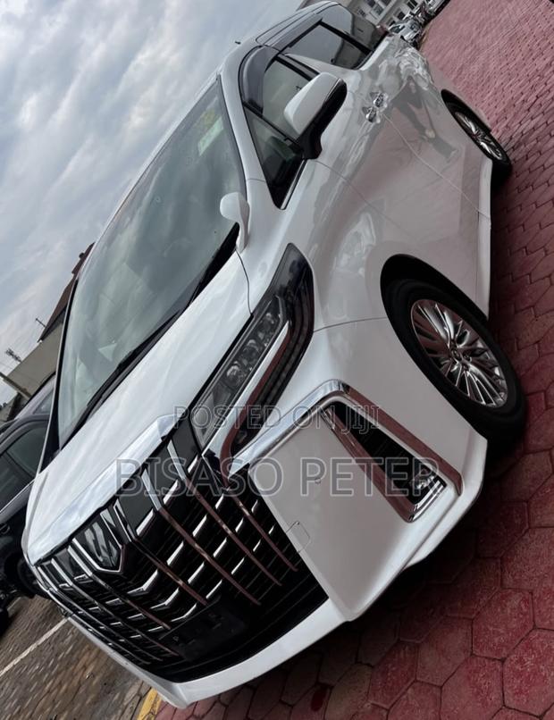 Toyota Alphard 2.5 Petrol AWD 2020 White