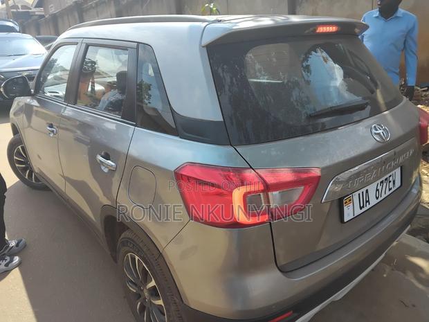 Toyota Urban Cruiser 2022 Gray