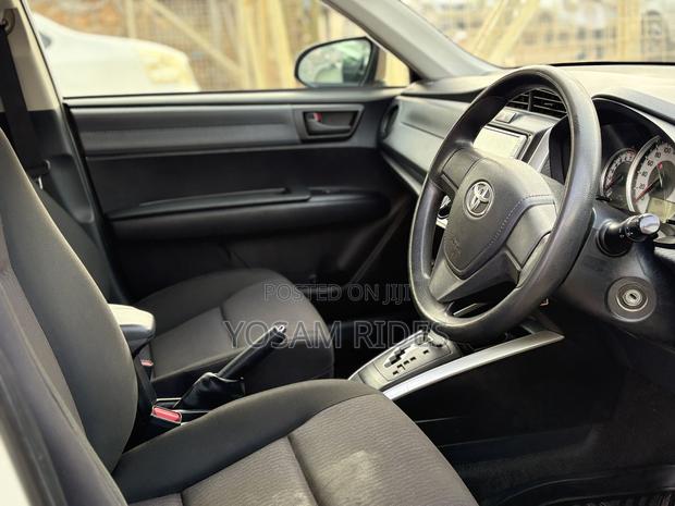 Toyota Corolla Fielder 1.5 Petrol FWD 2013 White