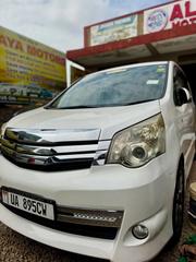 Toyota Noah 2012 White for sale