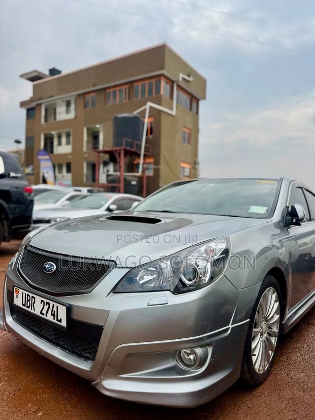 Subaru Legacy 2011 Silver