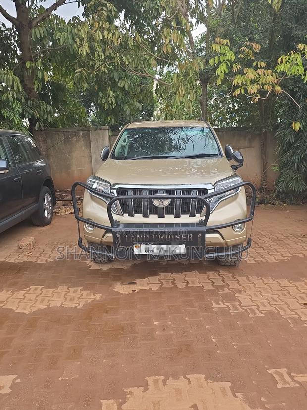 Toyota Land Cruiser Prado 3.0 TD 2012 Gold