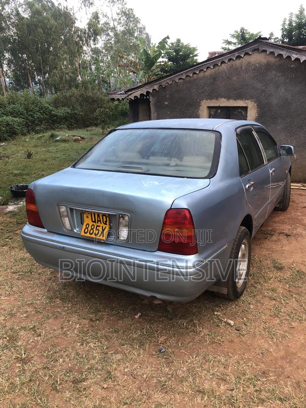 Toyota Progress 3.0 RWD 1999 Blue