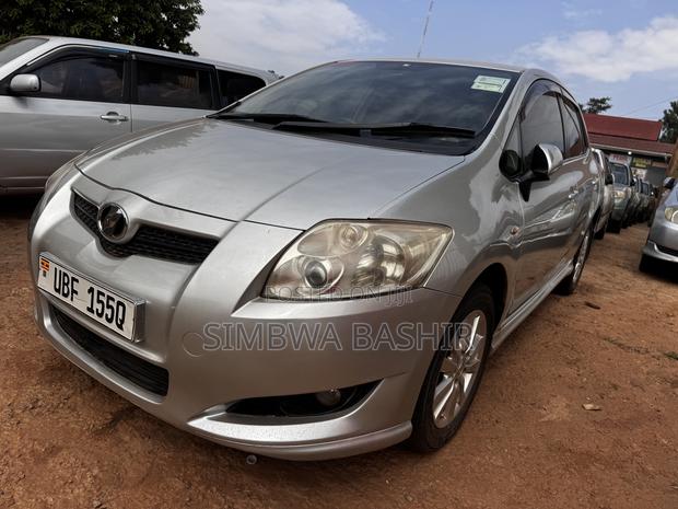 Toyota Auris 2009 Silver