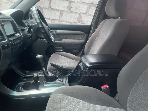 Toyota Land Cruiser Prado 2009 Gray