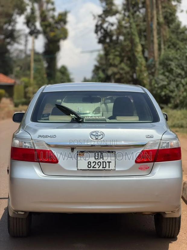 Toyota Premio 2010 Silver