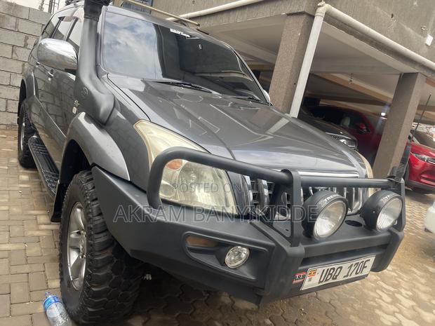 Toyota Land Cruiser Prado 2009 Gray