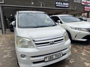Toyota Noah 2004 White for sale