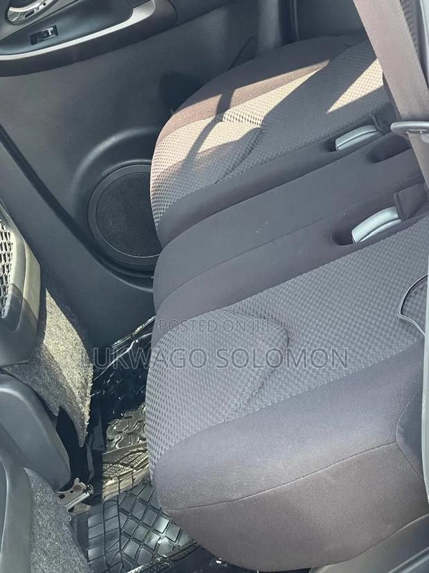 Toyota RAV4 2010 White