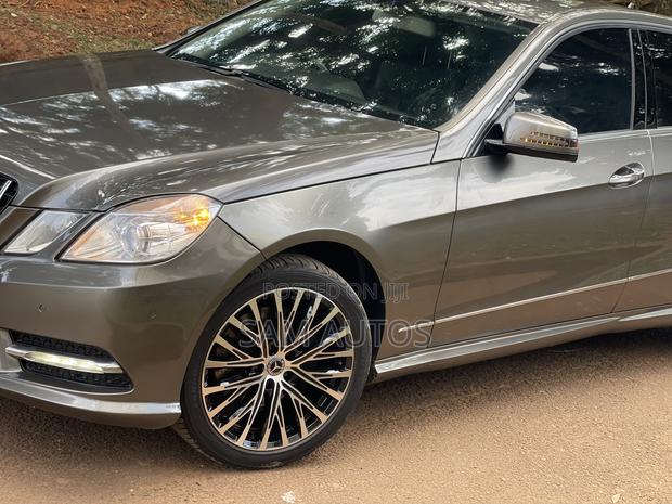 Mercedes-Benz E250 2012 Gray