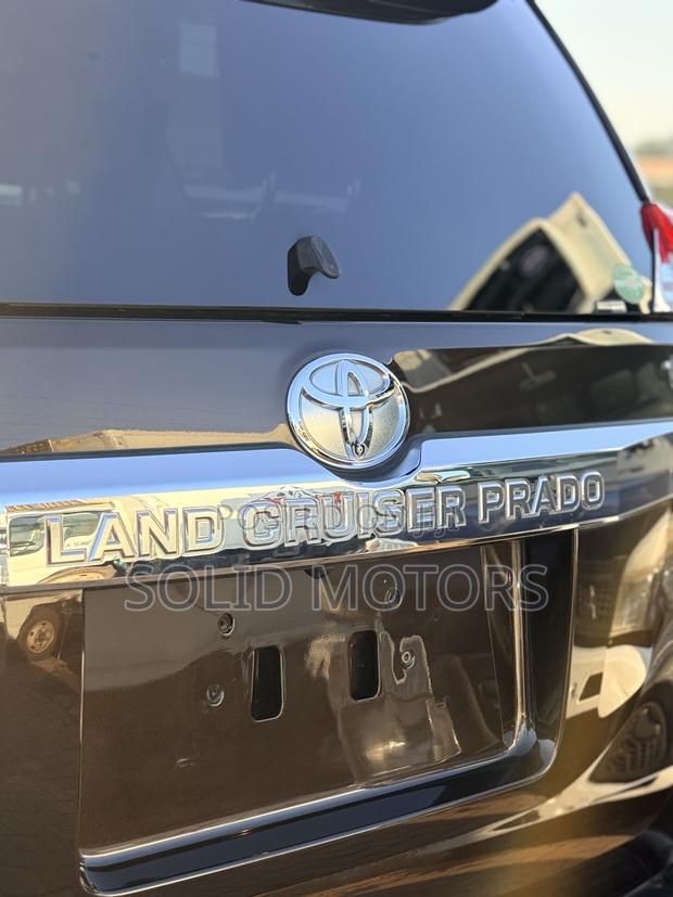 Toyota Land Cruiser Prado 2.8 2017 Brown