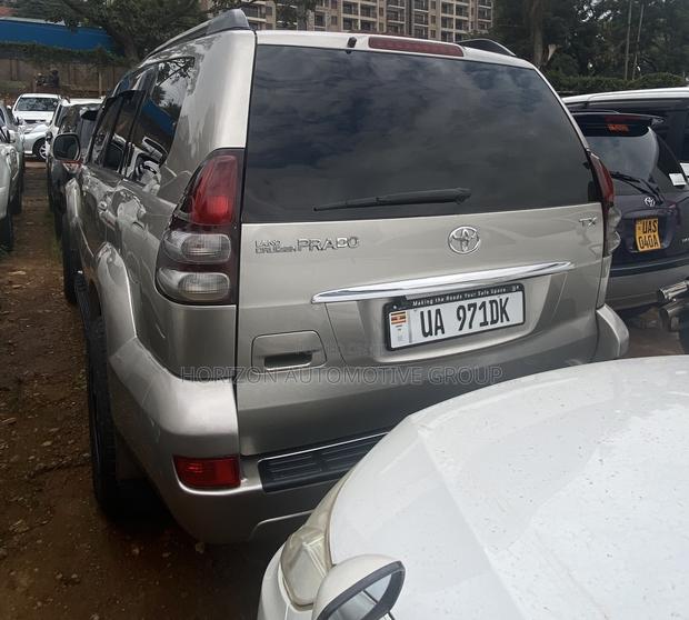 Toyota Land Cruiser Prado 3.0 D-4D 3dr 2006 Gold