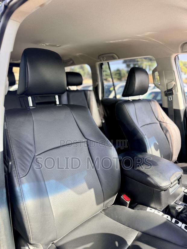 Toyota Land Cruiser Prado 2.7 2021 Black