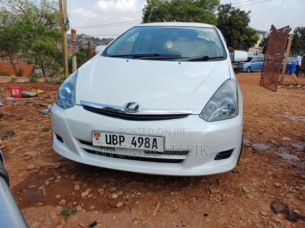 Toyota Wish 2006 White