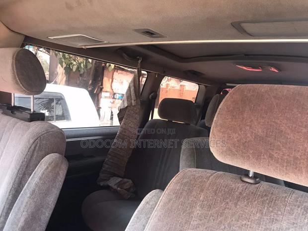 Toyota Granvia 1997 Silver