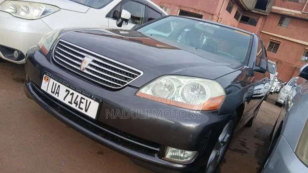 Toyota Mark II 2004 Gray