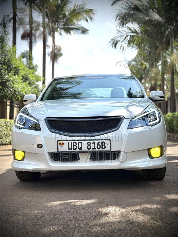 Subaru Legacy 2010 White