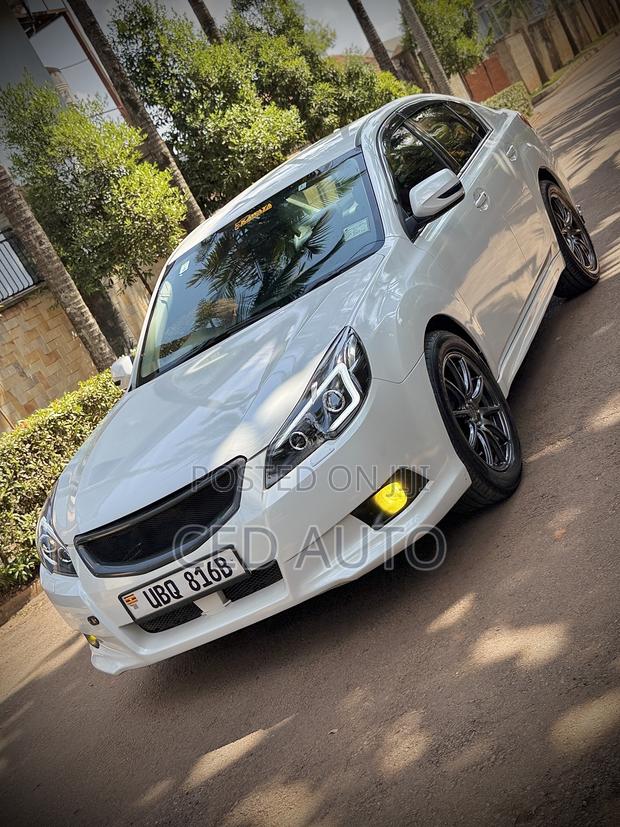 Subaru Legacy 2010 White
