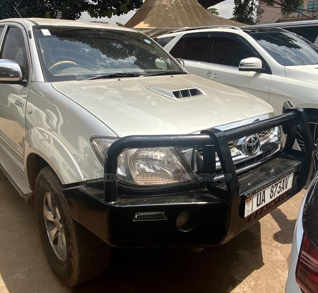 Toyota Hilux 2.5 D-4D Double Cab 2008 Gold