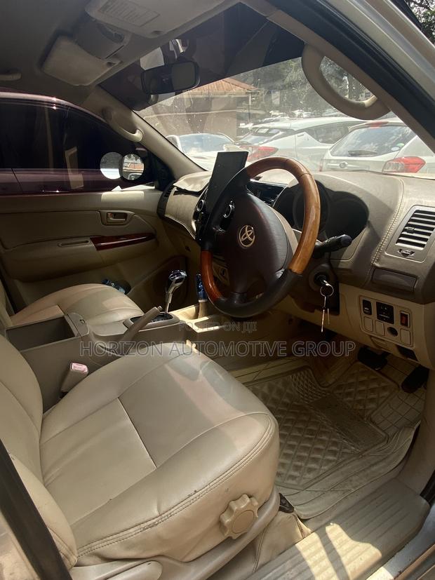 Toyota Hilux 2.5 D-4D Double Cab 2008 Gold