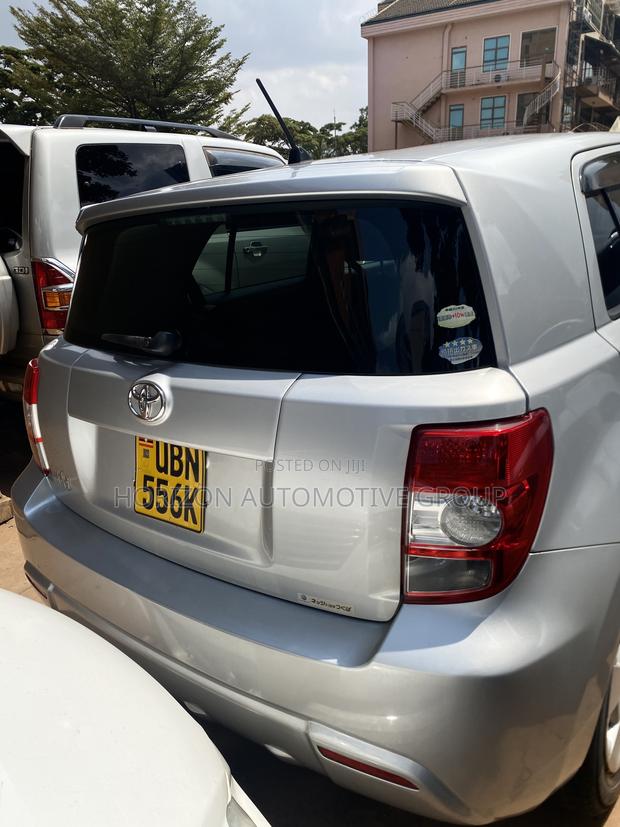Toyota IST 2010 Silver