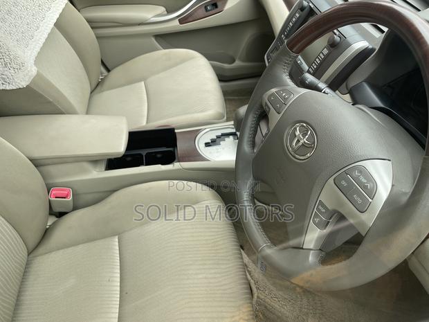 Toyota Premio 1.5 FWD 2013 Maroon