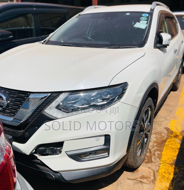 Nissan X-Trail 2.0 Petrol AWD 2018 White