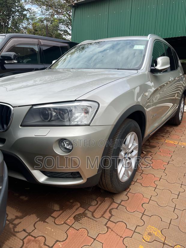 BMW X3 xDrive28i 4dr SUV AWD (2.0L 4cyl Turbo 8A) 2014 Gold