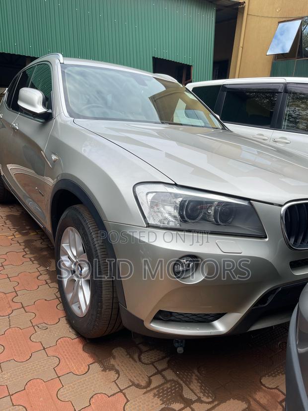 BMW X3 xDrive28i 4dr SUV AWD (2.0L 4cyl Turbo 8A) 2014 Gold