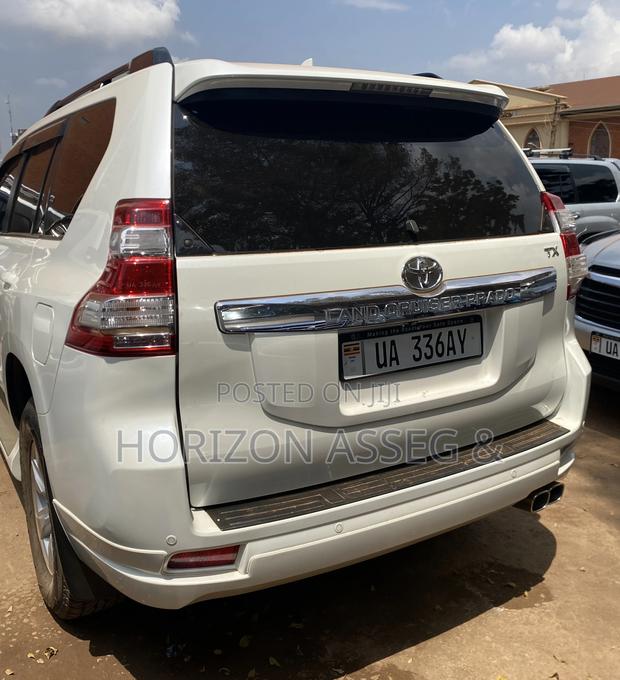 Toyota Land Cruiser Prado 2016 White