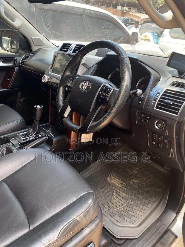 Toyota Land Cruiser Prado 2016 White