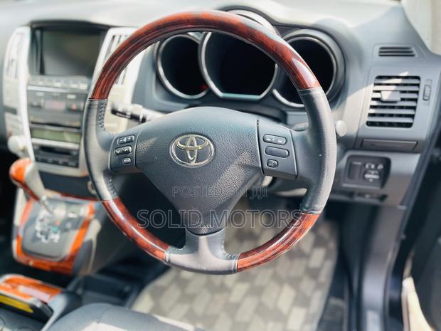 Toyota Harrier 2.4 2013 White