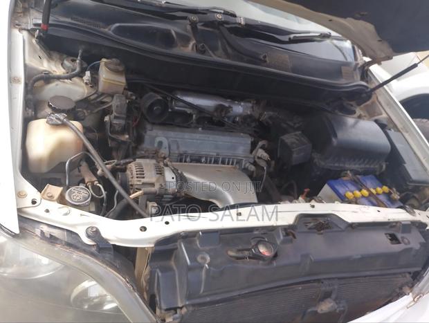 Toyota Harrier 2000 Off white