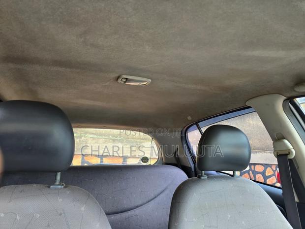 Toyota Vitz 2004 Gray