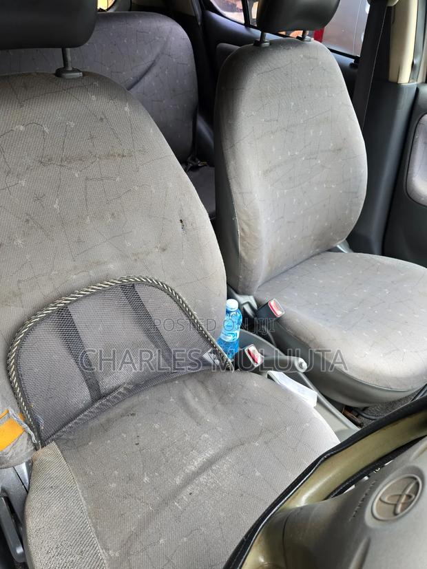 Toyota Vitz 2004 Gray